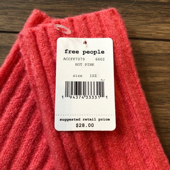 NWT Free People Pink Outside The Lines Armwarmers - Picture 4 of 6